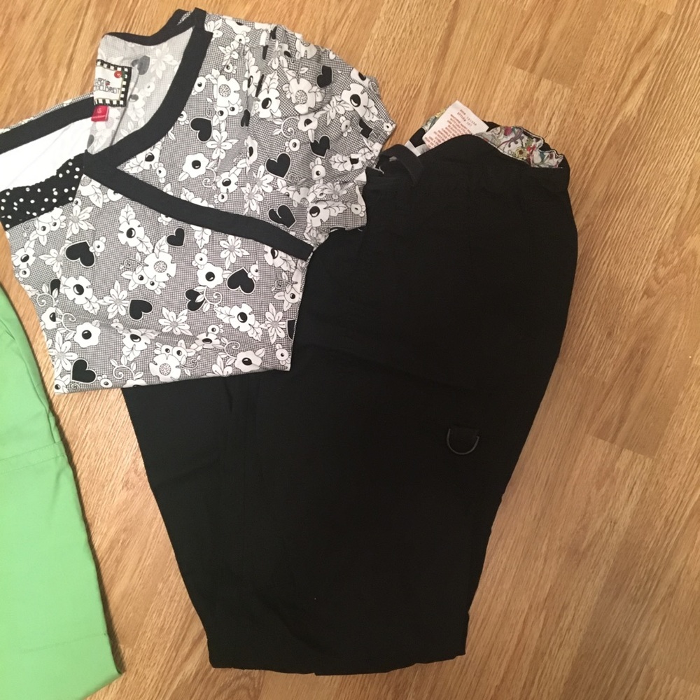 XS black koi cargo pants - XS scrub top